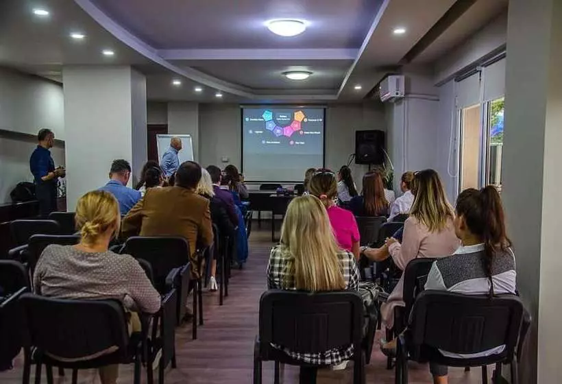 Fotos del hotel New Royal:  9