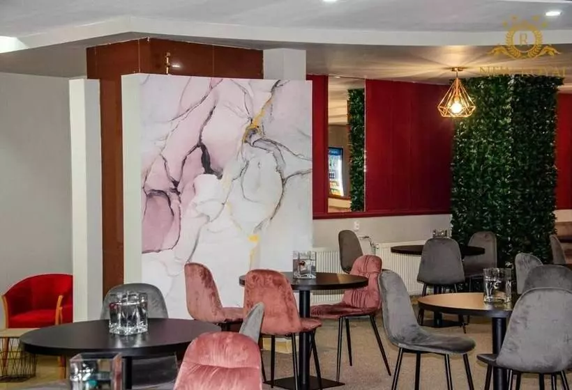 Fotos del hotel New Royal:  17