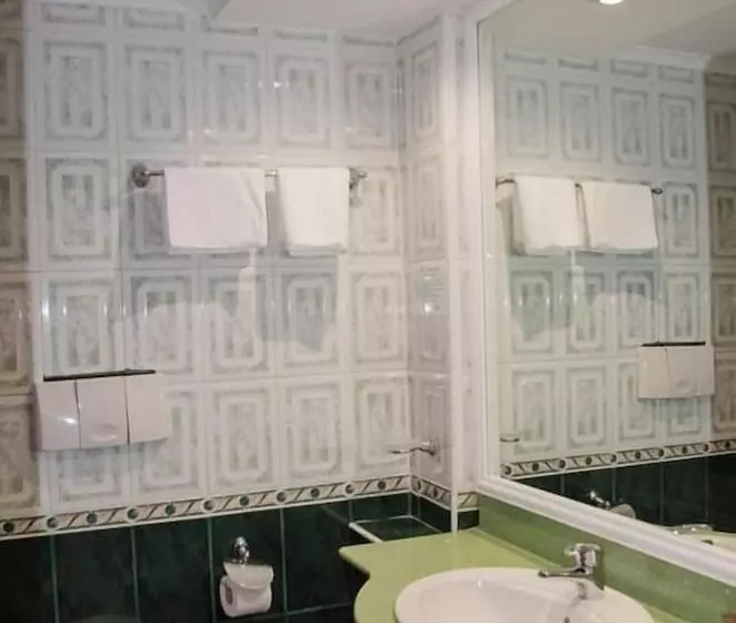 Fotos del hotel New Royal:  7