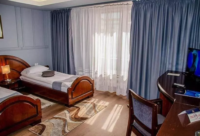 Fotos del hotel New Royal:  16