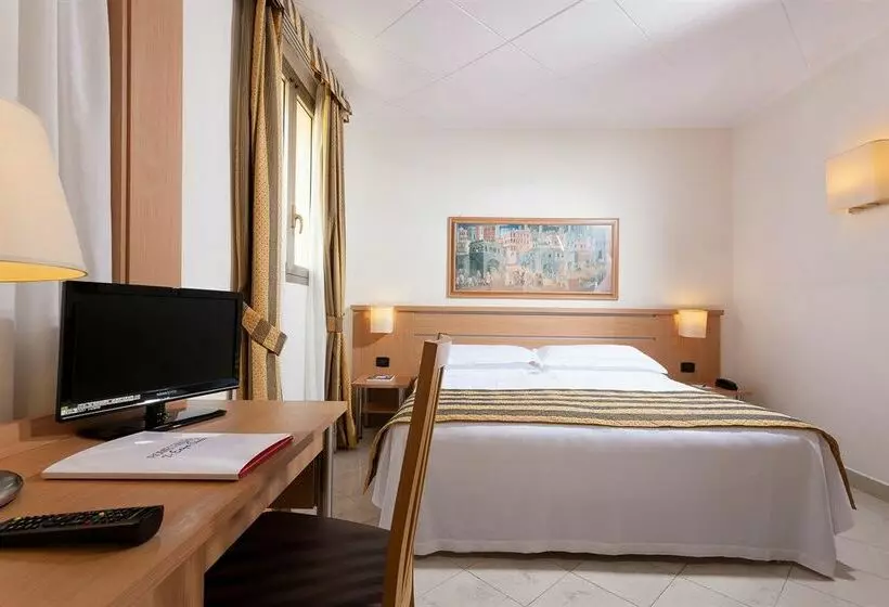 Fotos del hotel The Church Village:  14