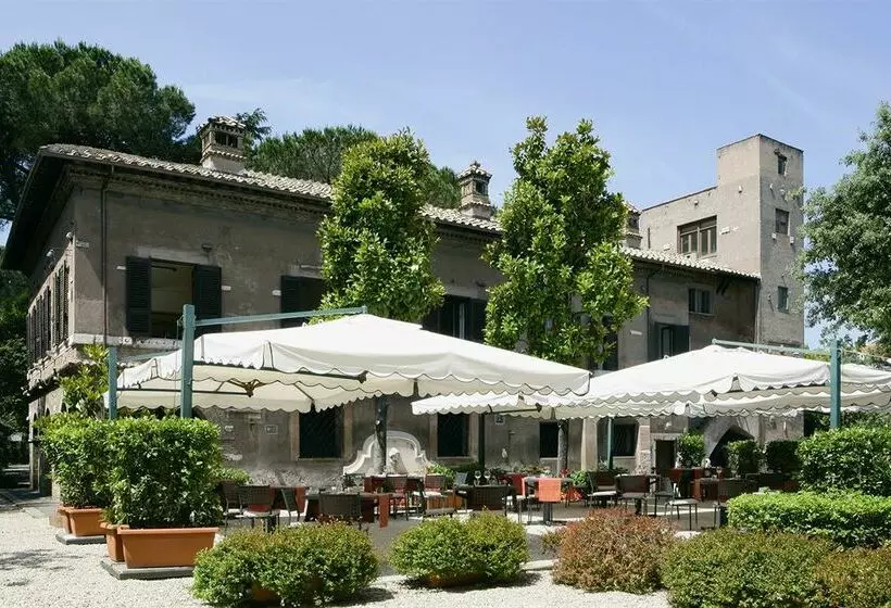 Fotos del hotel The Church Village:  17