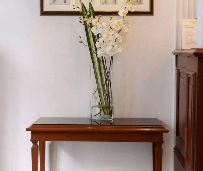 Fotos del hotel Imperial Paris:  6