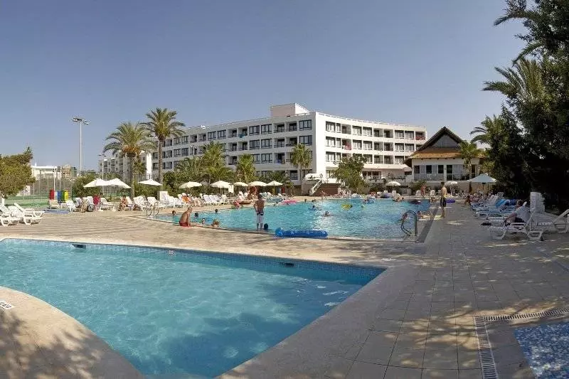 Marvell Club  & Apartments