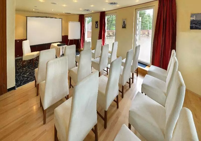 Fotos del hotel Holiday Beach Budapest Wellness  With Sauna Park:  22