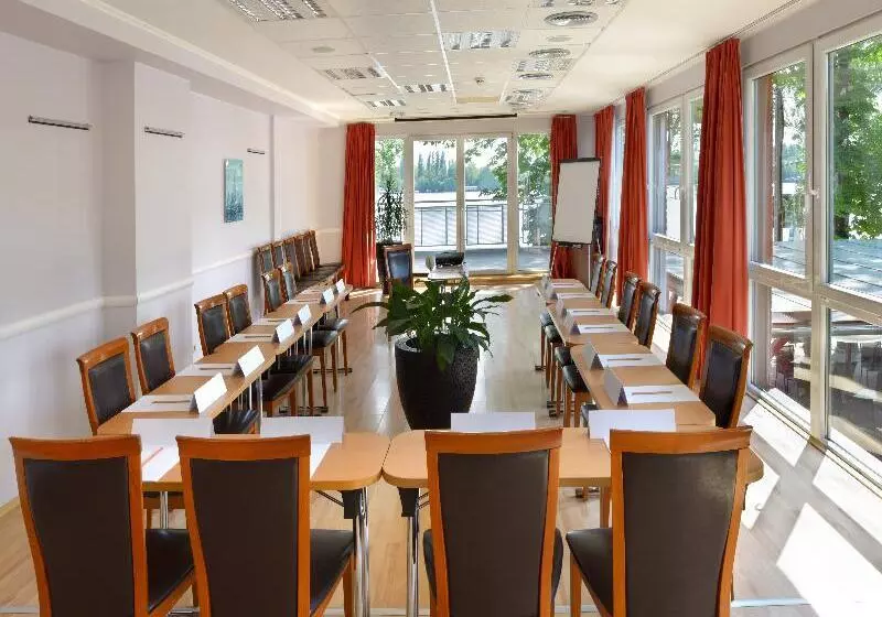 Fotos del hotel Holiday Beach Budapest Wellness  With Sauna Park:  11