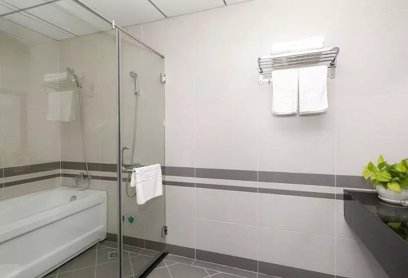 Fotos del hotel Reddoorz Yen Nam  Hoang Van Thu Street:  11