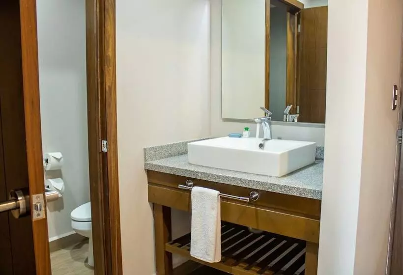 Fotos del hotel Varali Grand:  11