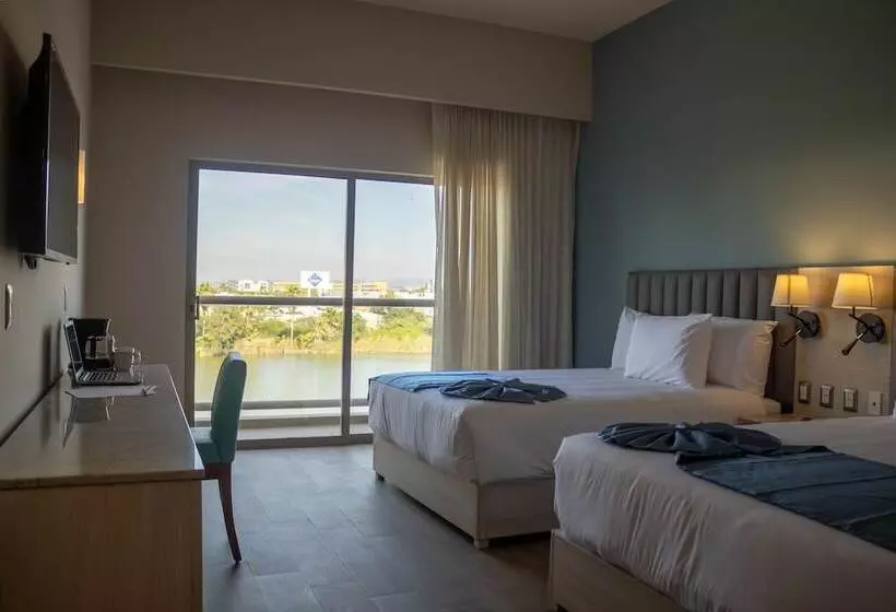 Fotos del hotel Varali Grand:  7