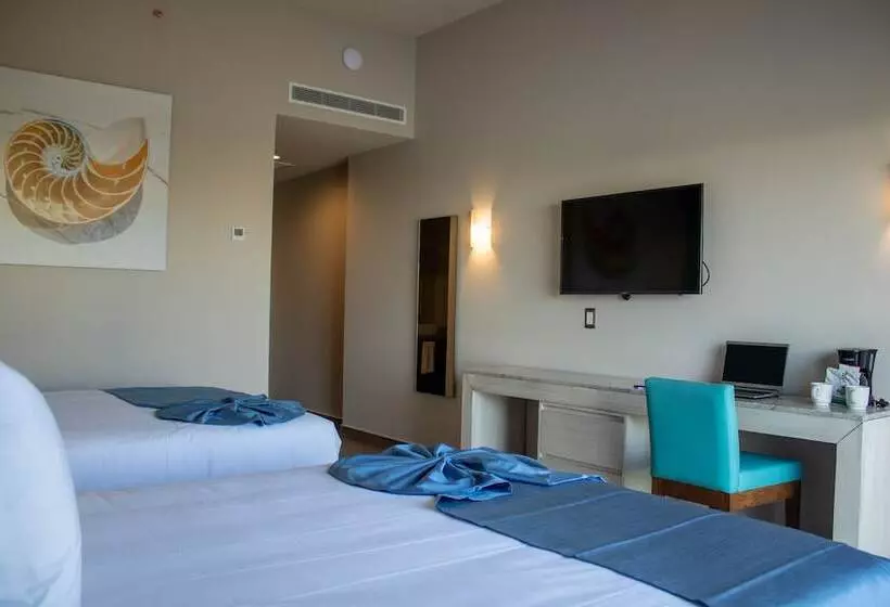 Fotos del hotel Varali Grand:  2