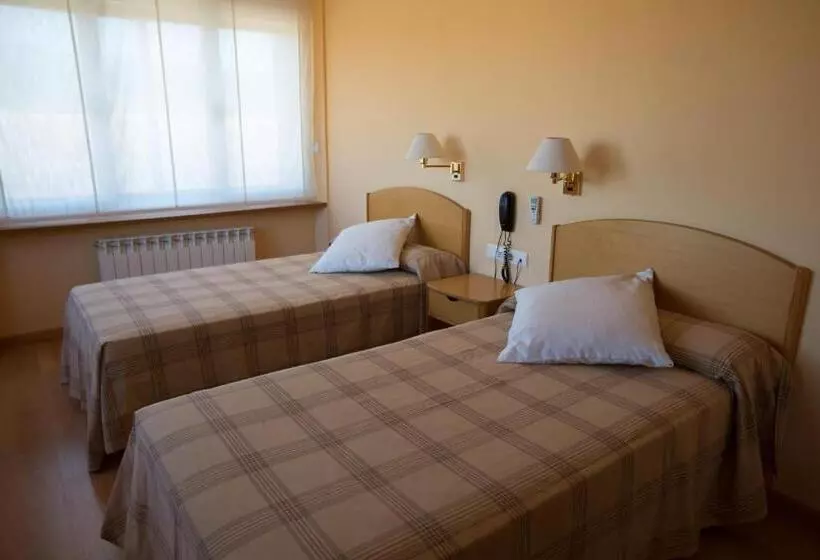 Fotos del hotel Villa De Ayerbe:  19