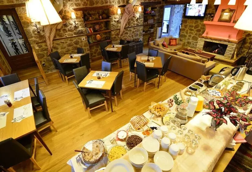 Fotos del hotel Mavraganeiko Guesthouse:  9