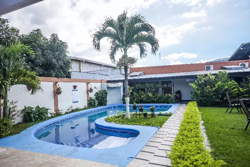 Fotos del hotel Berlor Airport Inn:  24