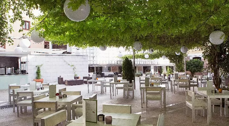 Fotos del hotel Hospes Palacio De Los Patos:  18