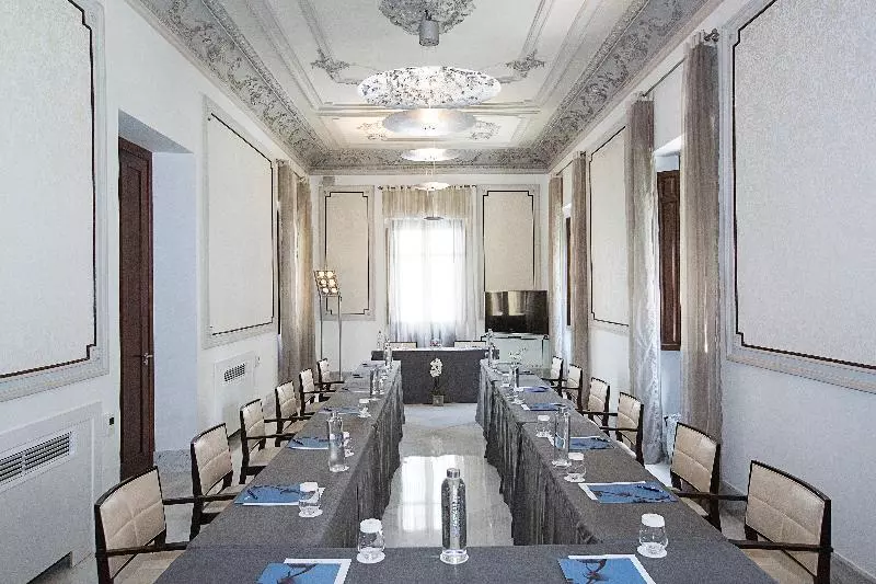 Fotos del hotel Hospes Palacio De Los Patos:  5