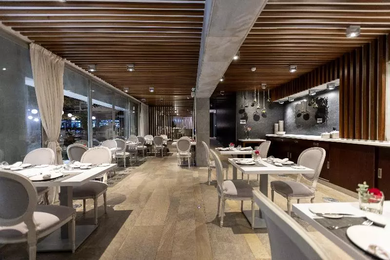 Fotos del hotel Hospes Palacio De Los Patos:  15