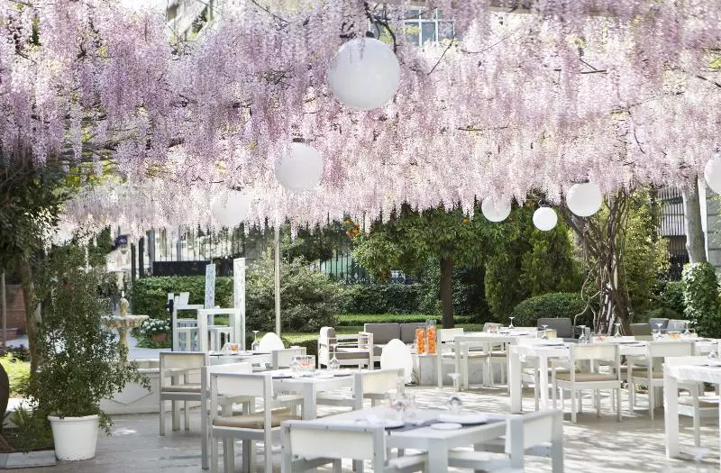 Fotos del hotel Hospes Palacio De Los Patos:  21