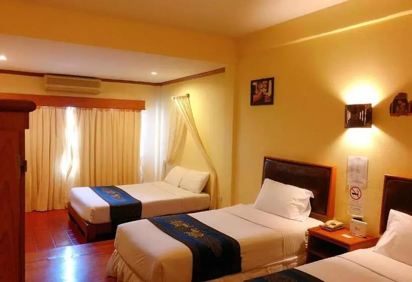 Fotos del hotel Karinthip Village:  12