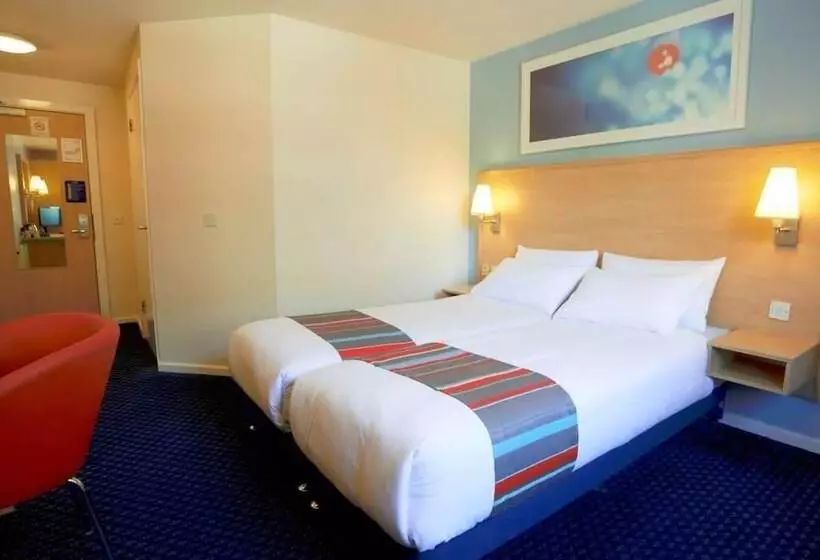 Fotos del hotel Travelodge London Battersea:  4