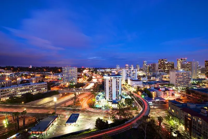 Fotos del hotel Four Points By Sheraton San Diego Downtown Little Italy:  8