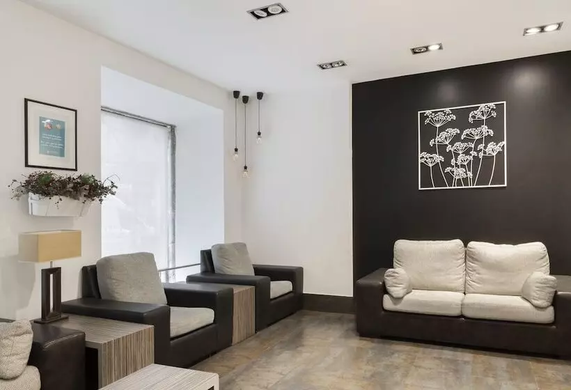 Fotos del hotel Petit Palace Tres Cruces:  9