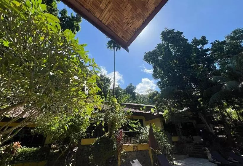 Fotos del hotel The Hill Resort:  8