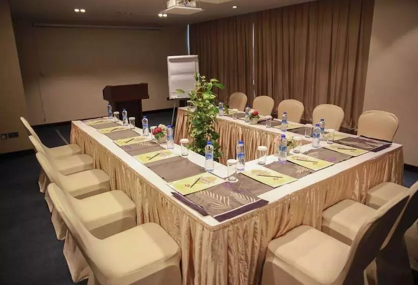 Fotos del hotel Versailles By Raviz:  43