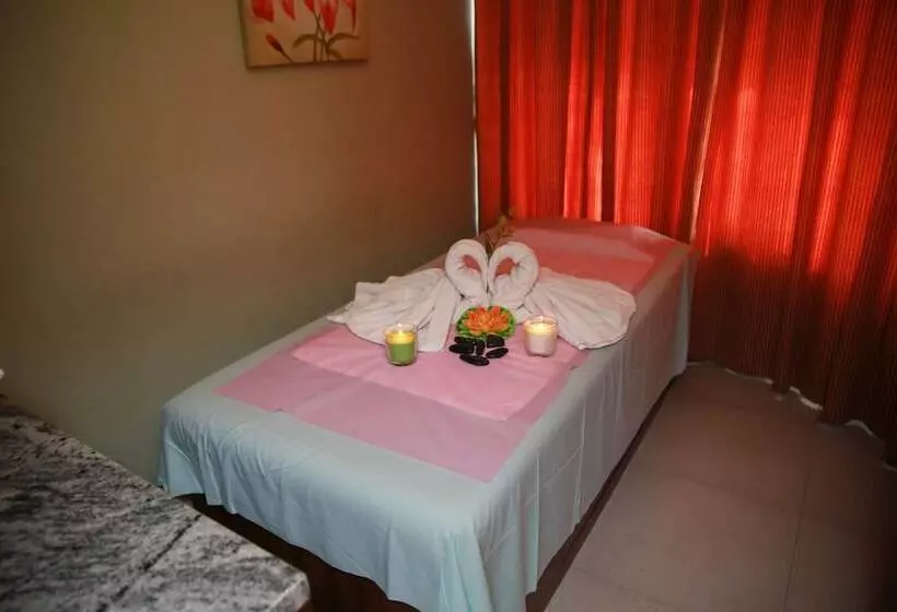 Fotos del hotel Versailles By Raviz:  58