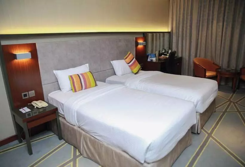 Fotos del hotel Versailles By Raviz:  36