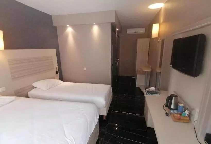 Fotos del hotel Kyriad Toulouse Sud  Roques:  3