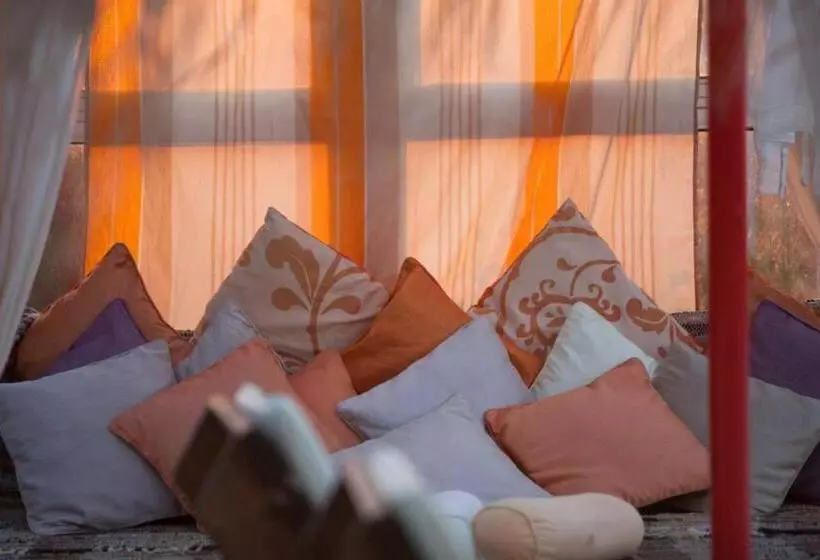 New Kydonia Suites & Studios