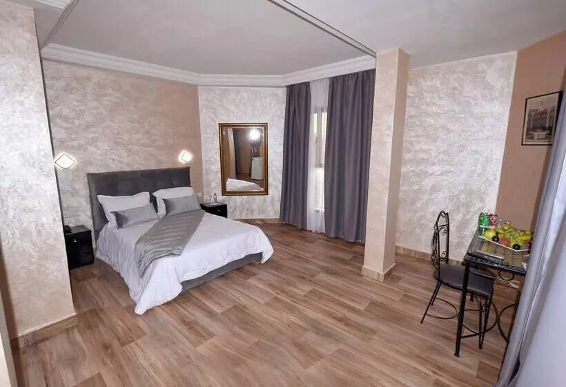 Fotos del hotel Hôtel Nouzha:  18