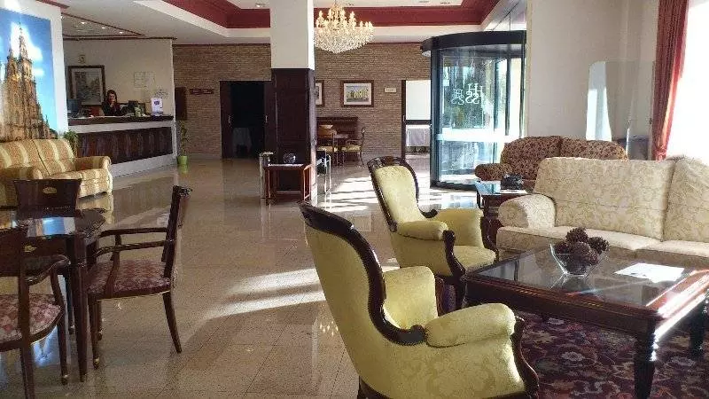 Fotos del hotel Santiago De León:  15