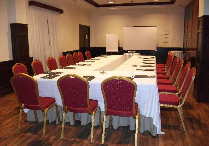 Fotos del hotel Santiago De León:  13