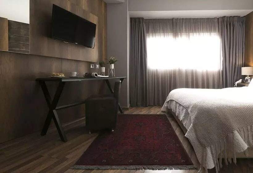 Plaza , Philian S And Resorts