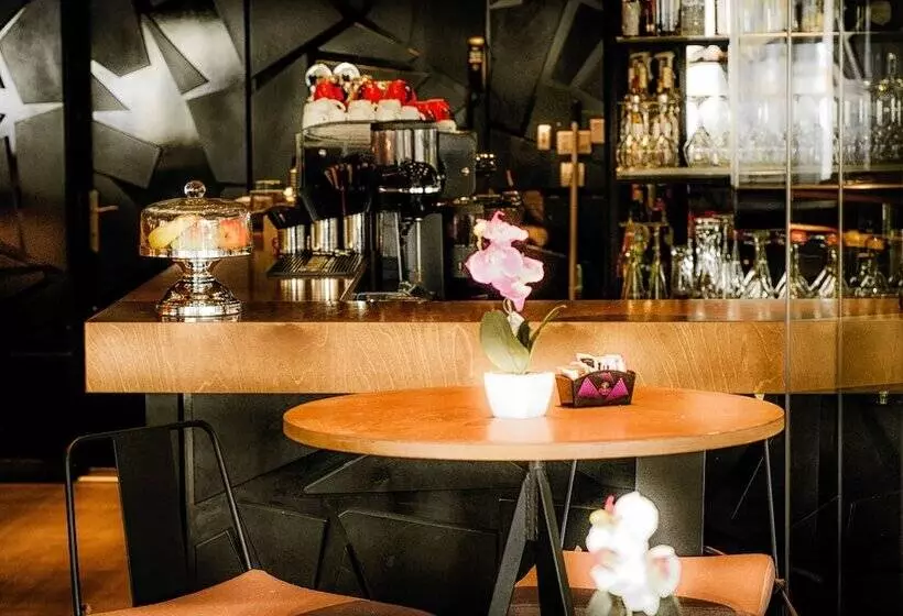 Fotos del hotel Plaza , Philian S And Resorts:  13