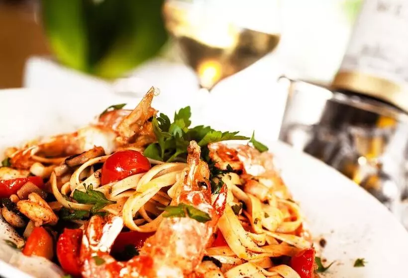 Fotos del hotel Plaza , Philian S And Resorts:  25