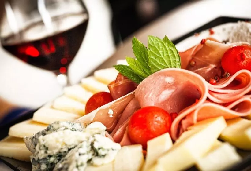 Fotos del hotel Plaza , Philian S And Resorts:  21