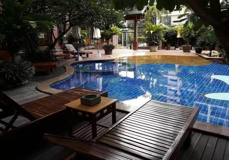 Fotos del hotel Mike Orchid Resort:  2