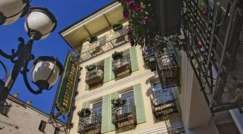 Vozdvyzhensky Boutique Hotel