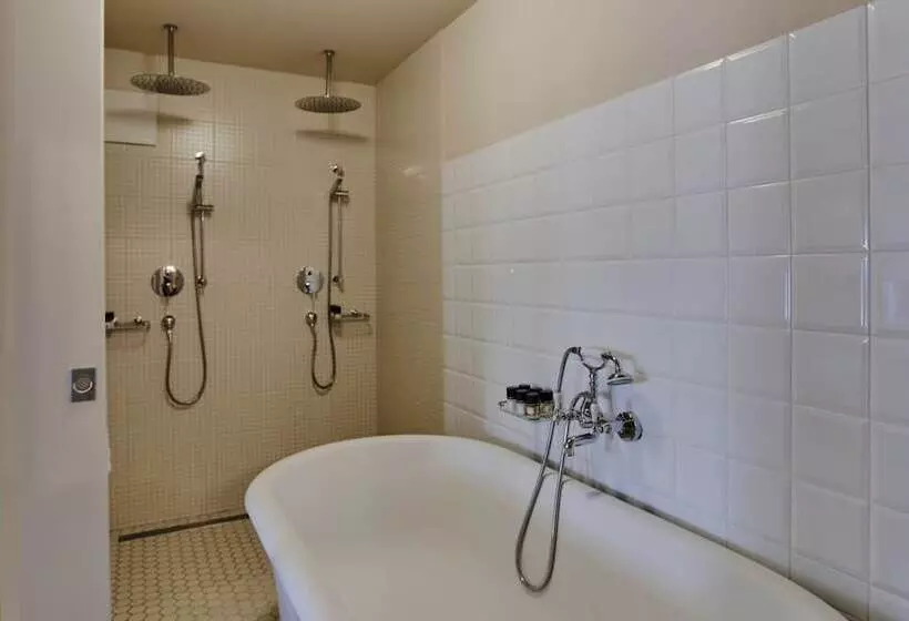 Fotos del hotel Vozdvyzhensky Boutique Hotel:  24