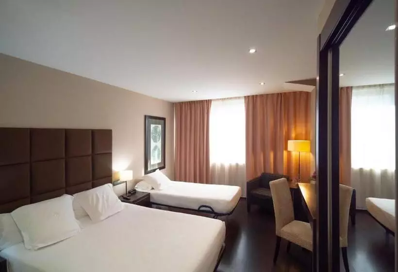 Fotos del hotel Azz Langre & Spa:  1