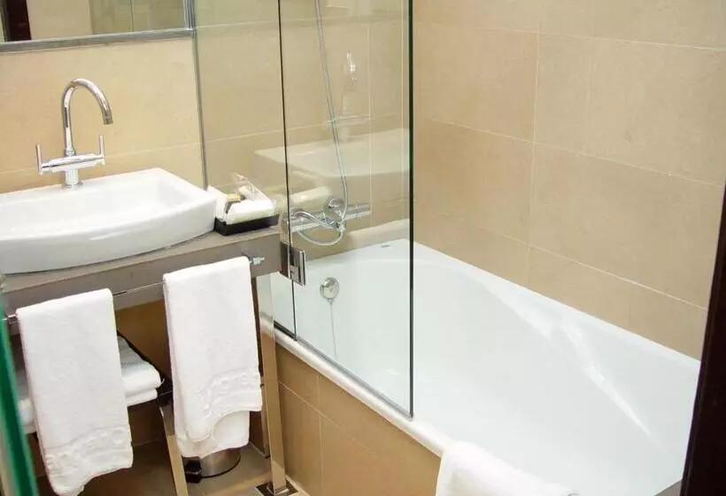 Fotos del hotel Azz Langre & Spa:  17