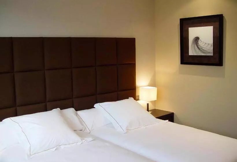 Fotos del hotel Azz Langre & Spa:  2