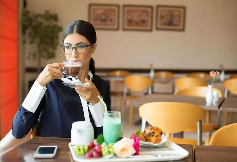 Fotos del hotel Ibis Marrakech Palmeraie:  25