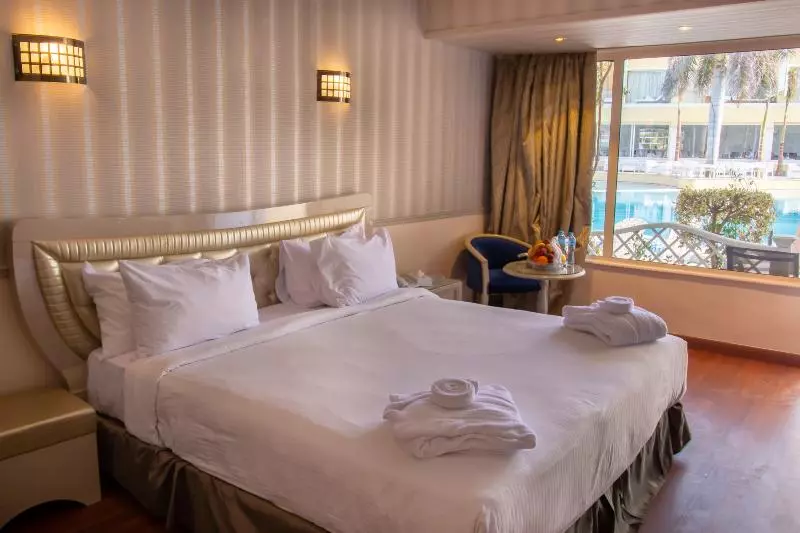 Fotos del hotel Paradise Inn Beach Resort:  11