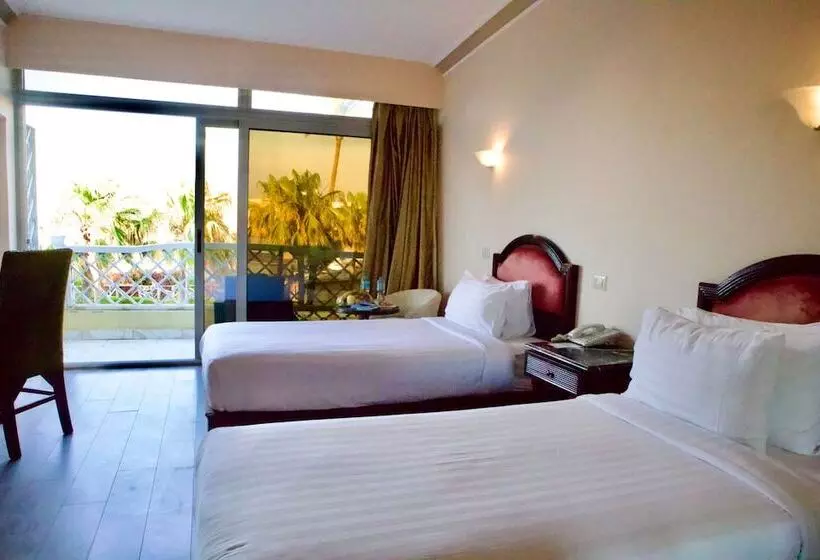 Fotos del hotel Paradise Inn Beach Resort:  6