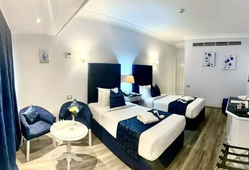 Fotos del hotel Paradise Inn Beach Resort:  2