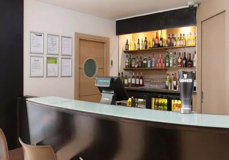 Fotos del hotel Travelodge London Aldgate East Hotel:  4