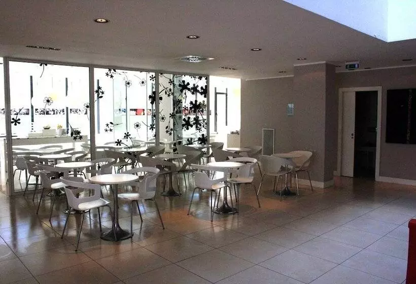 Fotos del hotel Ih Hotels Milano Watt 13:  17